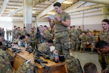 Фотография к новости: Американские военные отравились антифризом, приняв его за алкоголь