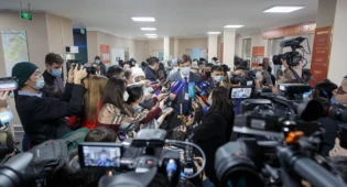 Накажут ли кого-то за скопление людей на вакцинации руководства Минздрава - Тимур Муратов