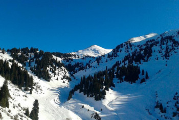 Фотография к новости: Алматинцев предупредили об угрозе схода лавин