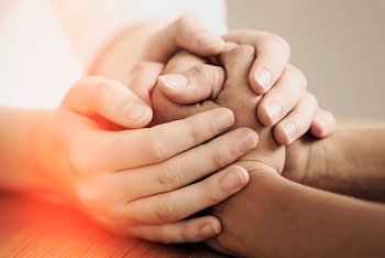 Фотография к новости: Как говорить о раке с онкобольными, рассказал эксперт