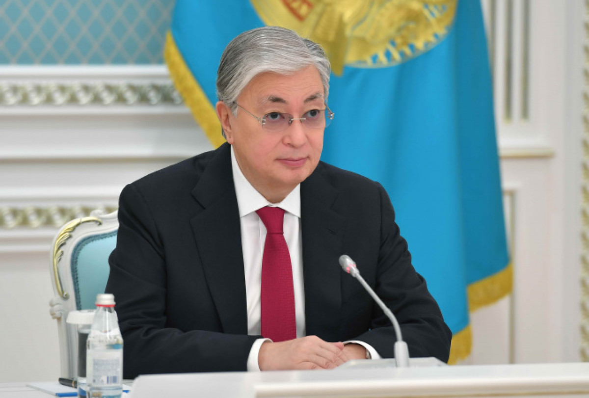 Токаев поручил исключить неравенство зарплат иностранцев и казахстанцев в "АрселорМиталл"