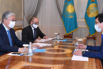 Фотография к новости: Токаев дал поручения главе МОН