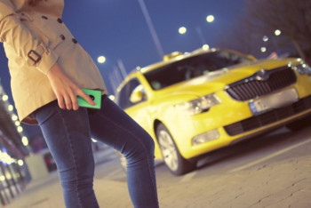 Фотография к новости: Два года девушка в Актау не может добиться наказания для напавших на нее насильников