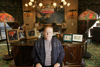 Фотография к новости: Порномагнат Ларри Флинт скончался в США из-за проблем с сердцем