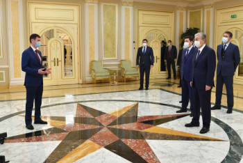 Фотография к новости: Токаев поручил проработать новый судебный IT-сервис с искусственным интеллектом