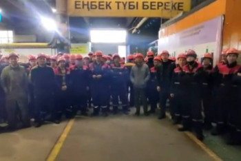 Фотография к новости: Десятки рабочих завода в Кентау бастуют из-за зарплаты