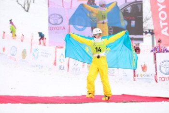 Фотография к новости: Казахстанка завоевала золото турнира по лыжной акробатике в США