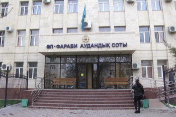 Фотография к новости: Суд по делу о двойном гражданстве чиновника начался в Шымкенте