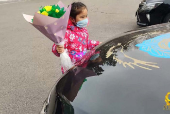 Фотография к новости: Пятилетнюю девочку пригласили на службу в полицию Алматы