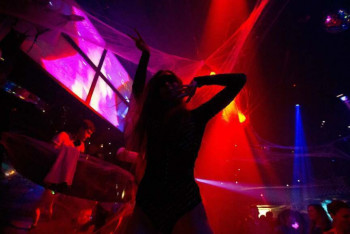 Фотография к новости: Интим-услуги называли "чаем" и "кофе" в караоке Алматы