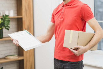 Фотография к новости: Аферист выманил у пенсионерки почти полмиллиона тенге за доставку в Темиртау