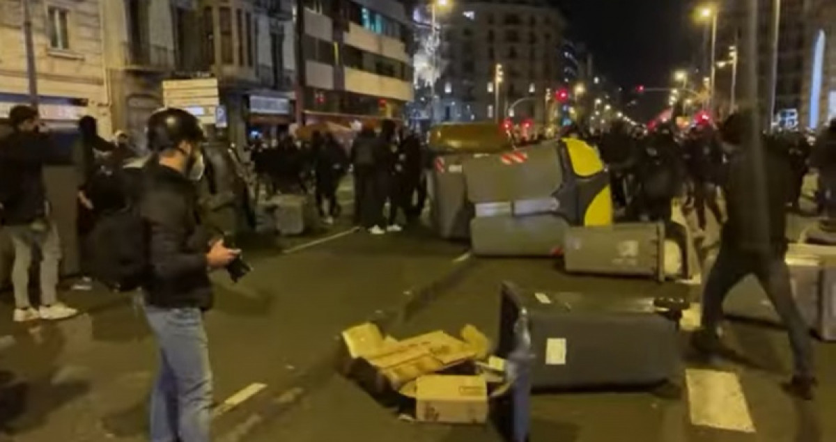 кадр видео/Emilio Morenatti/Copyright 2021 The Associated Press