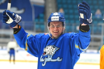 Фотография к новости: "Барыс" дома одолел "Автомобилист"