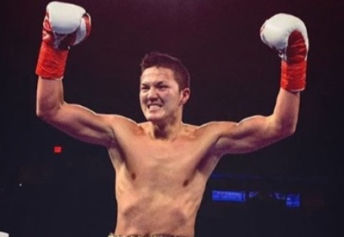 Фотография к новости: Казахстанский боксер-полицейский из Нью-Йорка выиграл бой в США