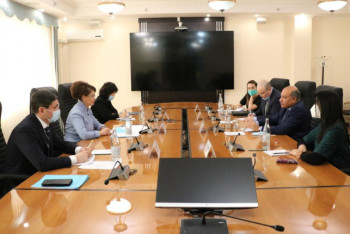 Фотография к новости: Аида Балаева встретилась с Сумой Чакрабарти