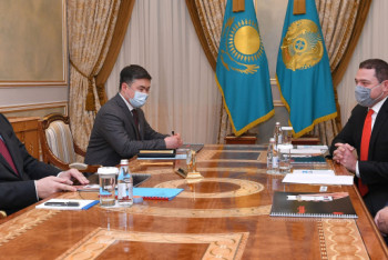 Фотография к новости: Токаев принял основателей Kaspi.kz