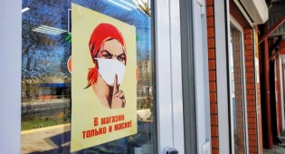 Жительница Актау не смогла без маски купить товар и подала в суд на магазин
