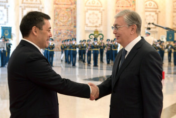 Фотография к новости: Касым-Жомарт Токаев провел переговоры с Садыром Жапаровым