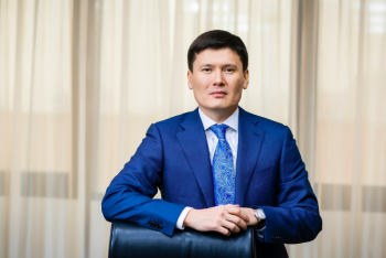 Фотография к новости: Руслан Бекетаев назначен министром по экономике и финансовой политике ЕЭК