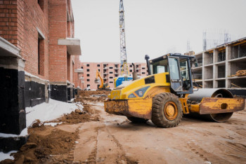 Фотография к новости: Кульгинов пригрозил нерадивым застройщикам черным списком