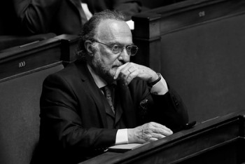 Фотография к новости: Миллиардер погиб при крушении вертолета во Франции