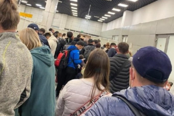 Фотография к новости: Пассажиры без ПЦР-справок застряли на несколько часов в аэропорту Алматы