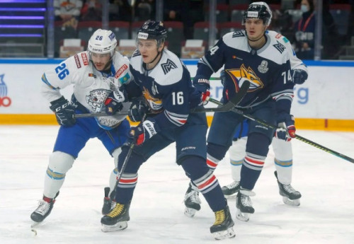 Фотография к новости: "Барыс" уступил на выезде "Металлургу" - Магнитогорск ведет в серии