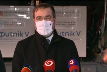 Фотография к новости: Из-за "Спутника V" ушел в отставку глава Минздрава Словакии