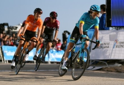 Фотография к новости: Гонщики "Астаны" завершили веломногодневку "Париж - Ницца" в тройке лучших