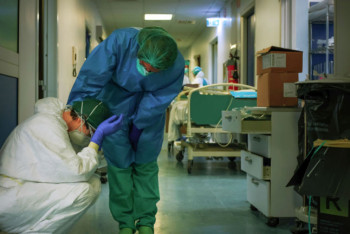 Фотография к новости: "Завозили больных на каталках без сознания": врачи о начале пандемии в Нур-Султане