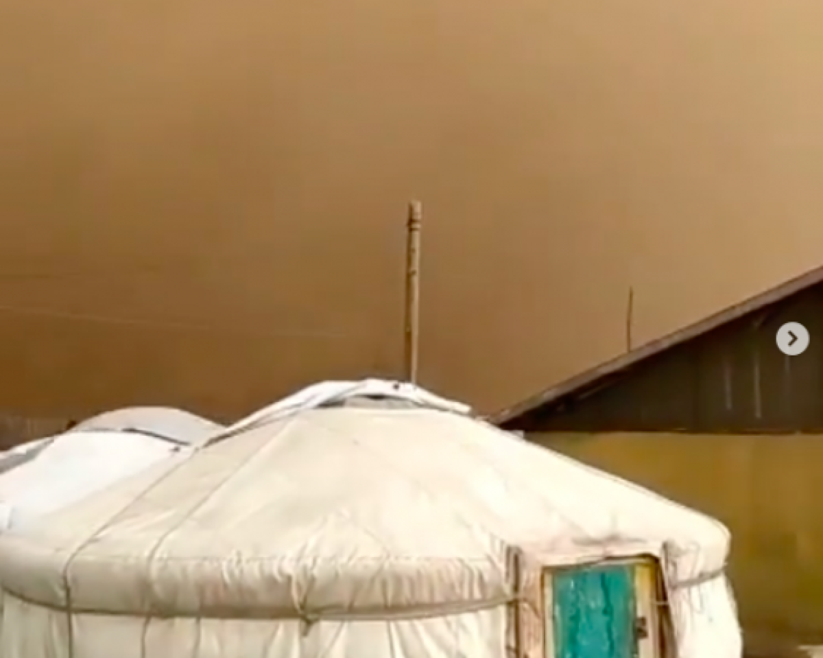 Мангистау оказался в плену песчаной бури