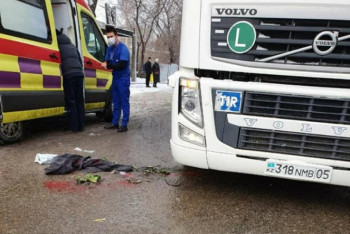 Фотография к новости: "Стоял вопрос об ампутации ноги" - врачи рассказали о состоянии сбитой грузовиком девочки в Алматы