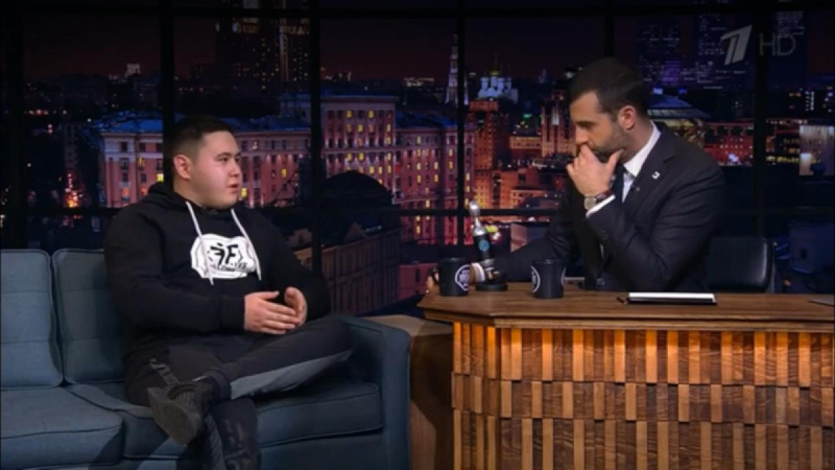 "Новый пульс мировой музыки бьется" - Ургант о родине Imanbek и Скриптонита