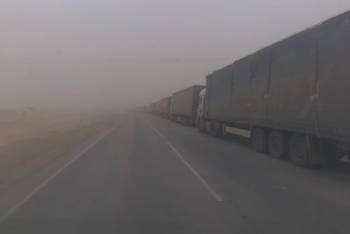 Фотография к новости: Сотни большегрузов встали на границе Казахстана и Узбекистана