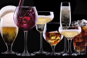 Фотография к новости: Нарколог назвал самый вредный способ пить алкоголь