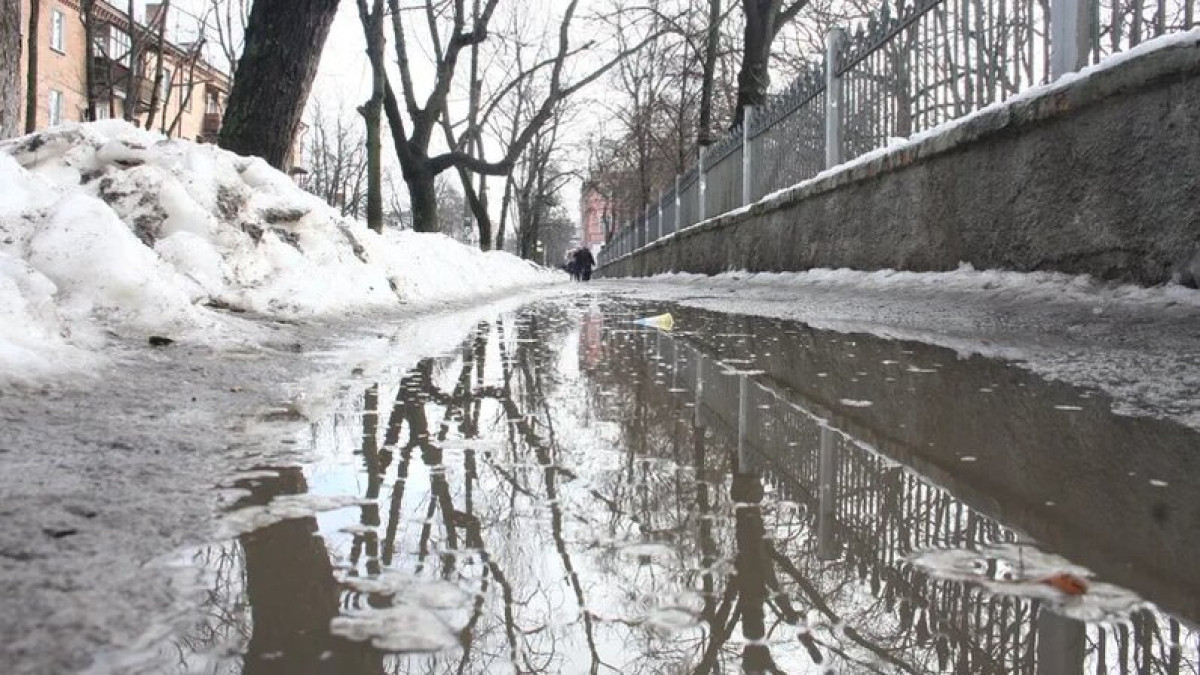 Дождь, снег и порывистый ветер ожидается в Казахстане 21 марта