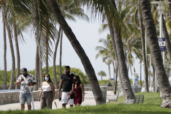 Фотография к новости: Власти Майами-Бич объявили режим ЧП из-за туристов