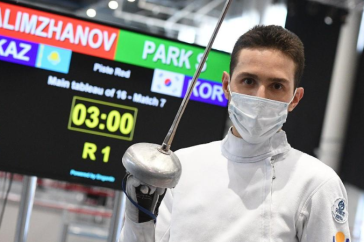 Фотография к новости: Шпажист Эльмир Алимжанов стал бронзовым призером этапа Кубка мира в Казани