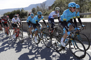 Фотография к новости: "Астана" выиграла командный зачет этапа "Вуэльты Каталонии"