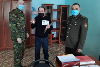 Фотография к новости: Отца Иманбека наградили медалью в Аксу