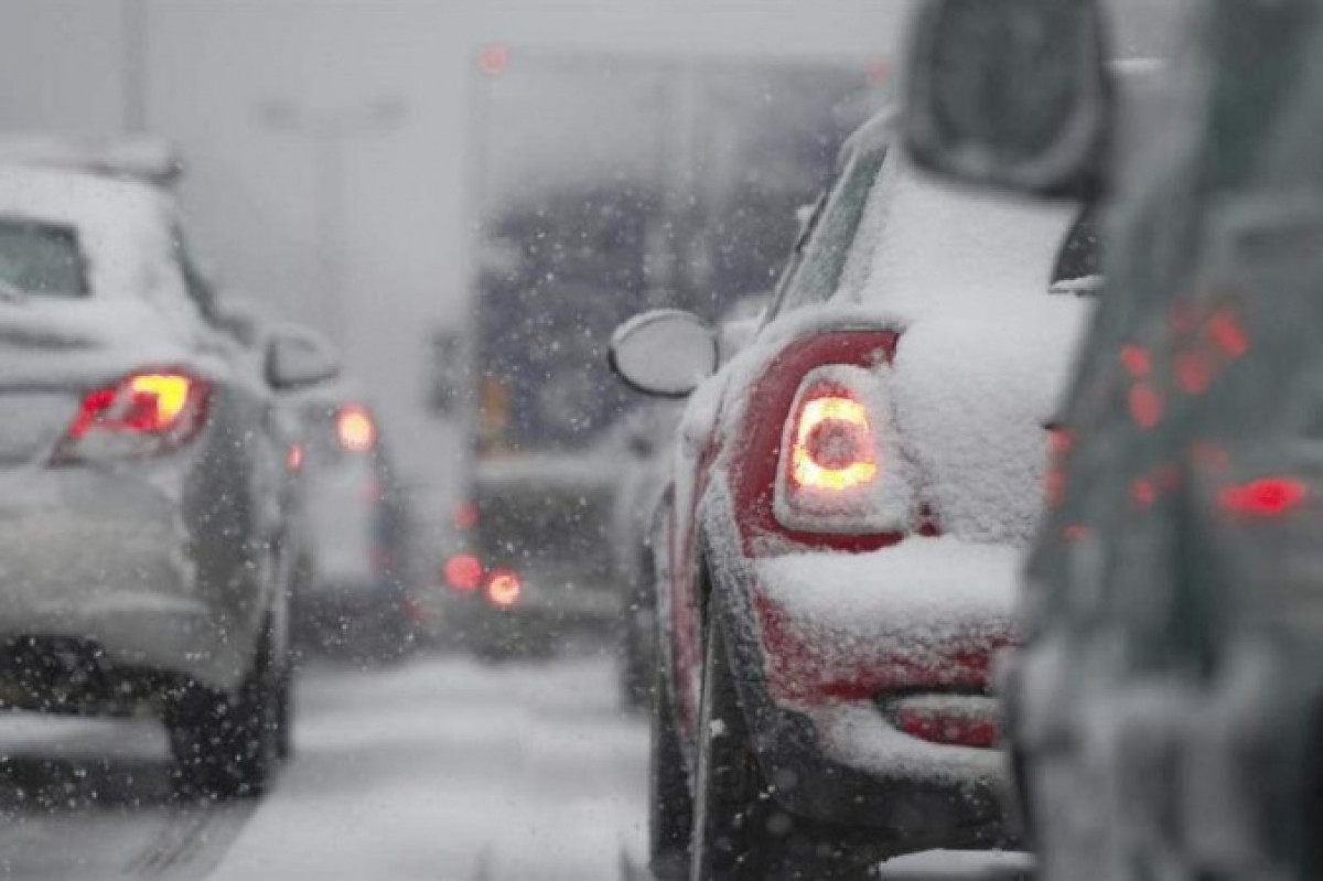 Две семьи с малышами спасатели вызволили из снежного плена в Нур-Султане