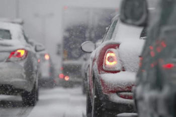 Фотография к новости: Две семьи с малышами спасатели вызволили из снежного плена в Нур-Султане