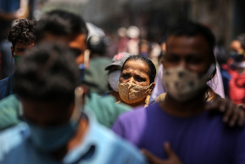 Фотография к новости: Новый штамм коронавируса с двойной мутацией обнаружили в Индии