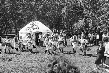 Фотография к новости: "Выпросили у руководства области провести Наурыз" — народный акын о первом праздновании в Костанае