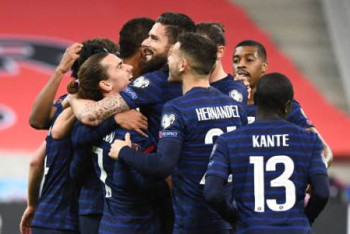 Фотография к новости: Сборная Франции прилетела в Нур-Султан на матч против Казахстана