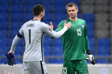 Фотография к новости: Отбивший пенальти от Мбаппе вратарь сборной Казахстана признан лучшим игроком матча с Францией