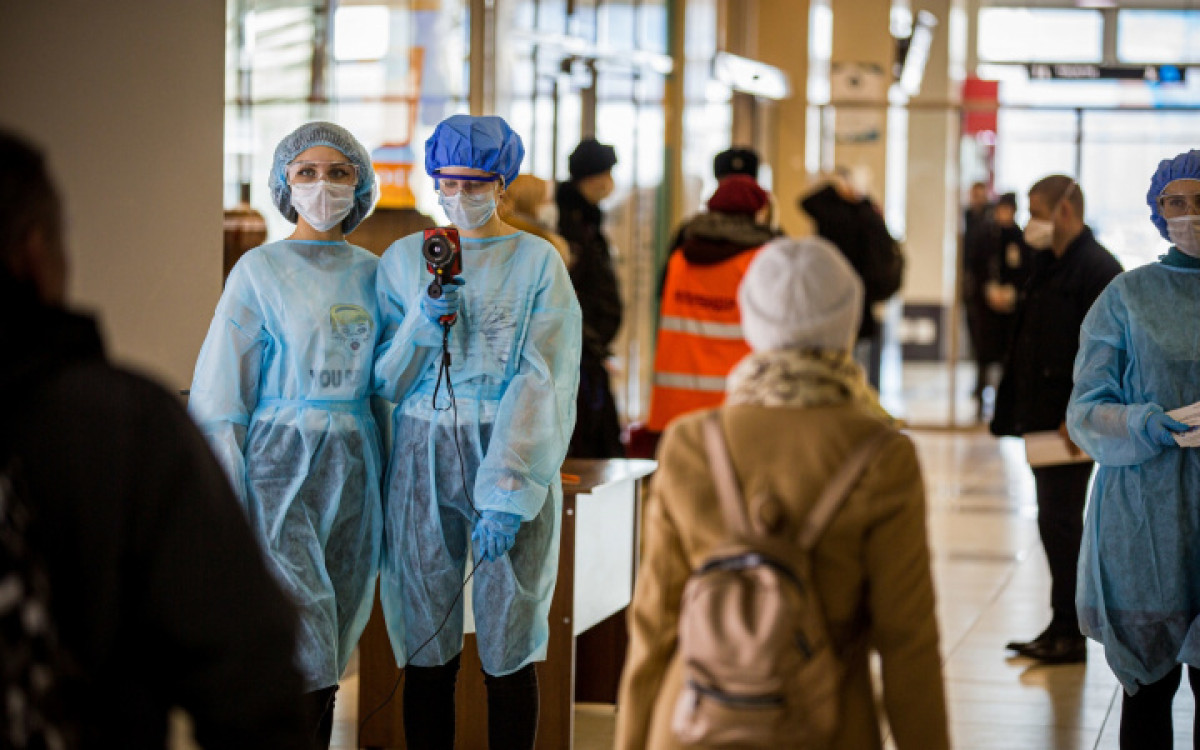 Казахстан вошел в "красную зону" по коронавирусу