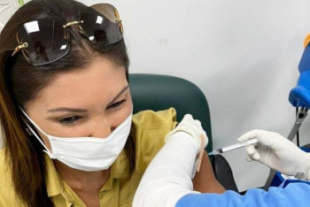 Фотография к новости: Алия Назарбаева привилась китайской вакциной от коронавируса