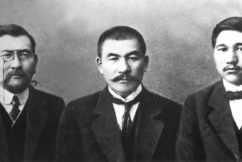 Фотография к новости: 27 месяцев под знаменем "Алаш" — интервью о первой казахской демократии