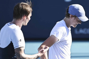 Фотография к новости: "Дружище, ты не человек" - Бублик уступил Синнеру в четвертьфинале "Мастерса"